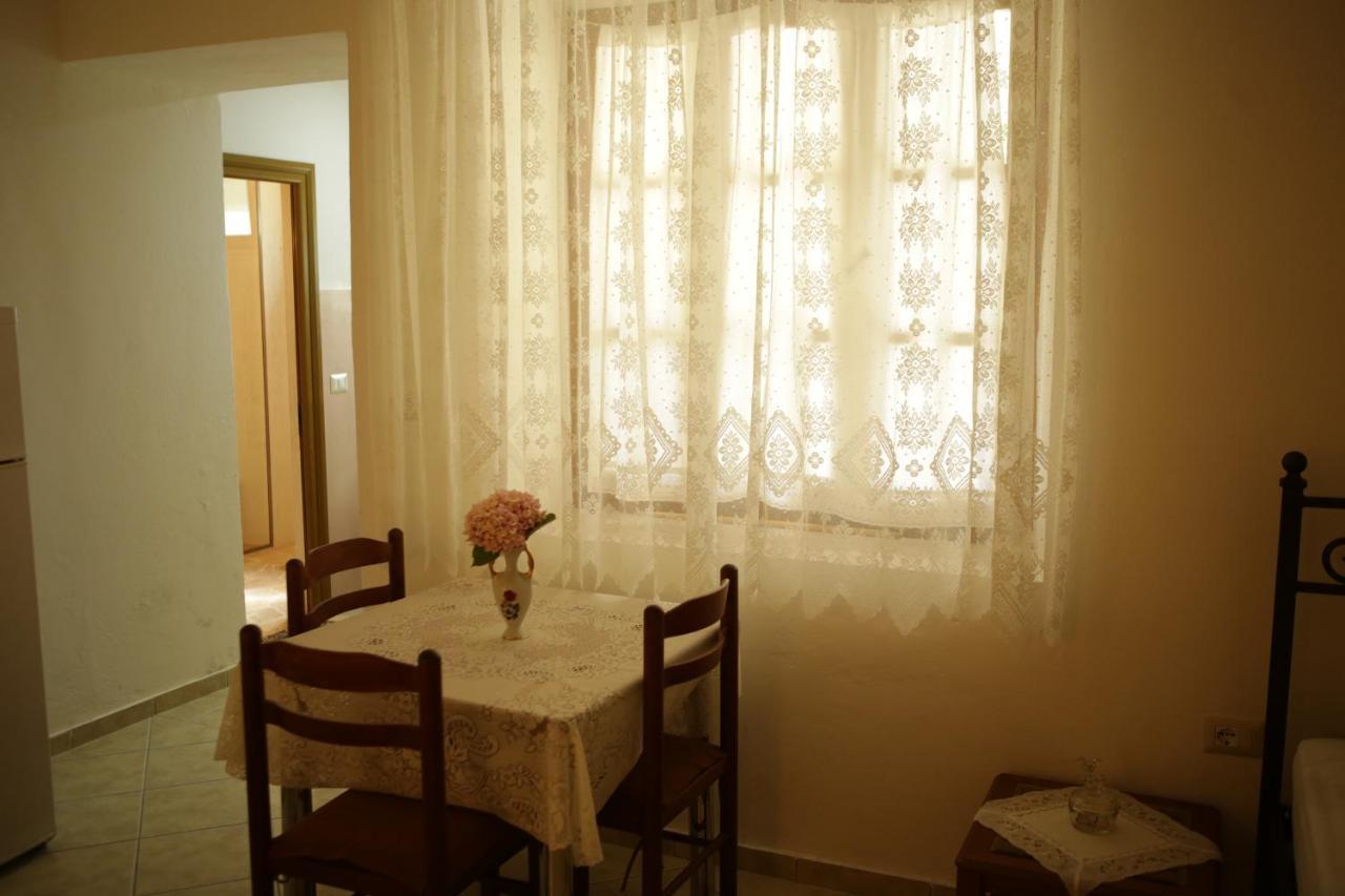 Ferienwohnung La Casa Di Nonna Qeparo Exterior foto